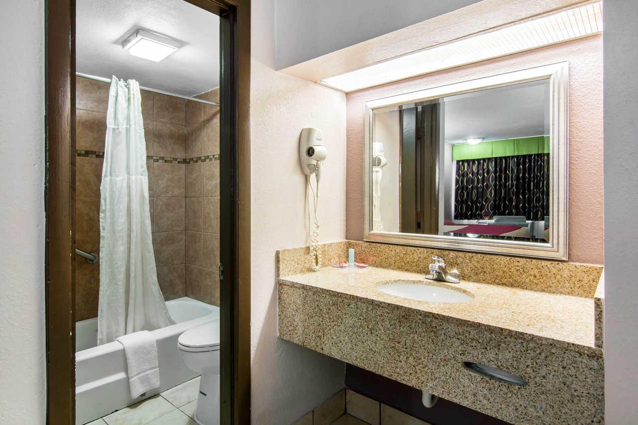 Econo Lodge Weldon - Roanoke Rapids Esterno foto
